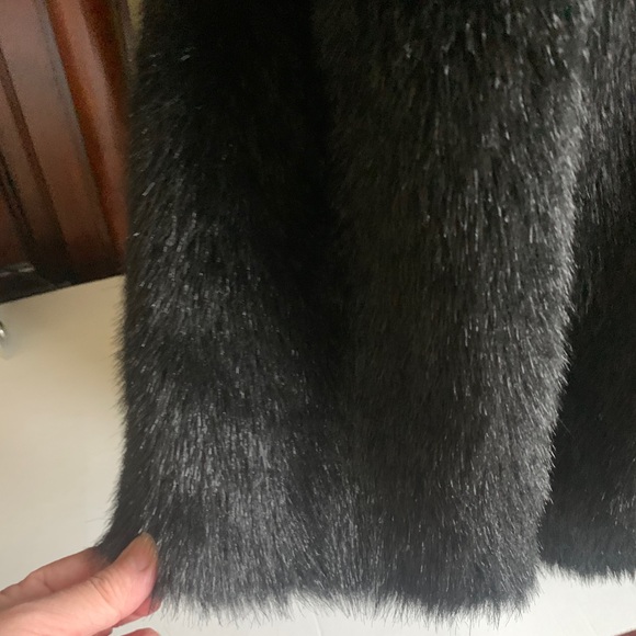 Black very good quality faux fur coat winter jacket midlength collared pockets L - Picture 4 of 10